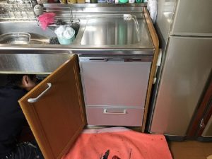 難波千日前にてトップオープン食洗機の入れ替え工事を行いました！