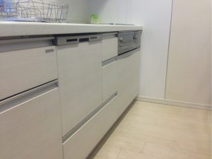 分譲マンションキッチン　ビルトイン食洗機　設置