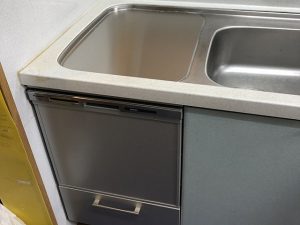 和歌山市内でトップオープン食洗機の交換工事です！