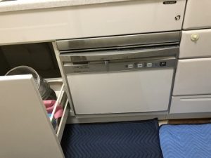 大阪府八尾市にて60㎝幅食洗機の交換工事をさせて頂きました！