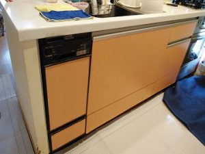 神奈川県川崎市にて幅30cmのスライドオープン食洗機を幅45cmのスライドオープン食洗機へ入れ替える工事をさせていただきました！