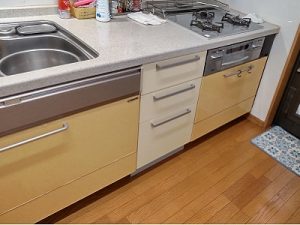 埼玉県さいたま市にてフロントオープン食洗機の取り外し工事をさせて頂きました！a-8954