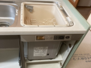 ヤマハ製システムキッチンの上蓋式食洗機EW-CB70-YHからNP-45MS9Sへ買い替え工事　愛知県半田市にて　a-10738