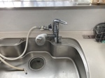 分岐水栓付きキッチン水栓交換工事①　10164