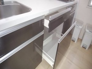 神奈川県大和市にてファーストプラスキッチンへ食洗機新設工事を行わせていただきました。a-11659