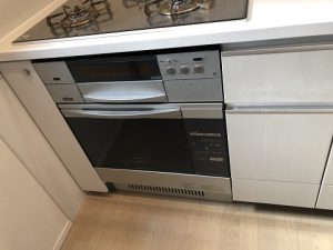 新しくｶﾞｽｵｰﾌﾞﾝを取付ける - キッチン機器取付け情報