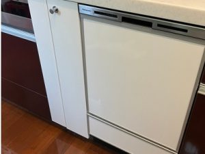 宮城県富谷市にてパナソニックキッチンに新設食洗機(NP-45MD9SP)設置事例　a-11747