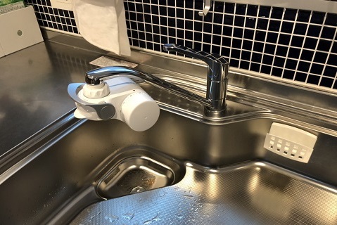 キッチン水栓を浄水器付水栓取替交換工事　施工前 水栓写真