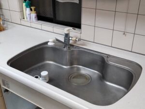神奈川県横浜市にてキッチン水栓と排水トラップの取り替え事例 a-13589