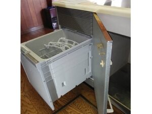 東京都八王子市にて30㎝フロントオープン食洗機からスライド食洗機（RSWA-C402C-SV）に買替工事事例！a-14672