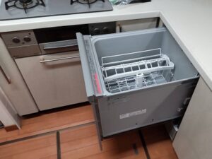 千葉県浦安市にてタカラスタンダードのL字キッチンに食洗機を新設した事例a-15904