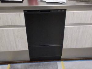 千葉県浦安市にてフロントオープン食洗機（ブラックカラー）の新設事例a-14261