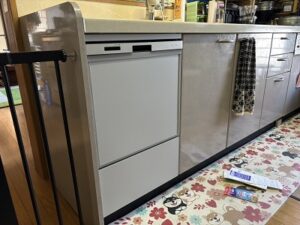 高知県南国市にてトップオープン食洗機→45㎝浅型スライド食洗機への取替え工事a-18641