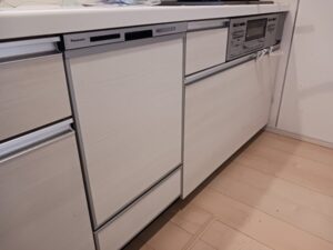 新潟市西区戸建てファーストプラスキッチンへNP-45MD9SP新規設置 作業後②