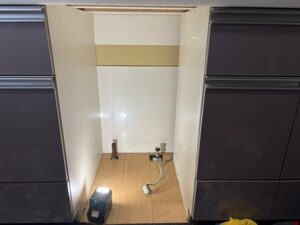 給排水配管の移設工事　撤去